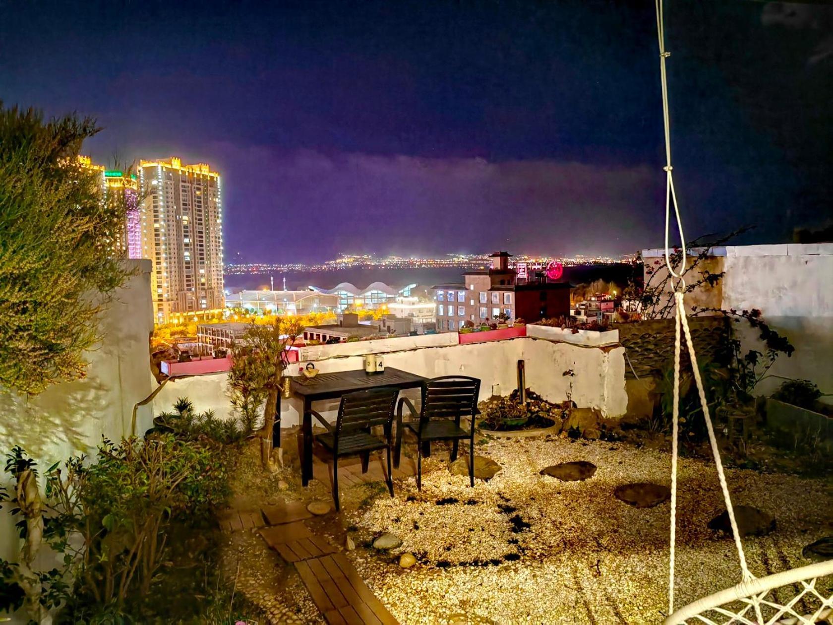 Dali Listening Sea View Villa大理听城海景别墅 Eksteriør bilde